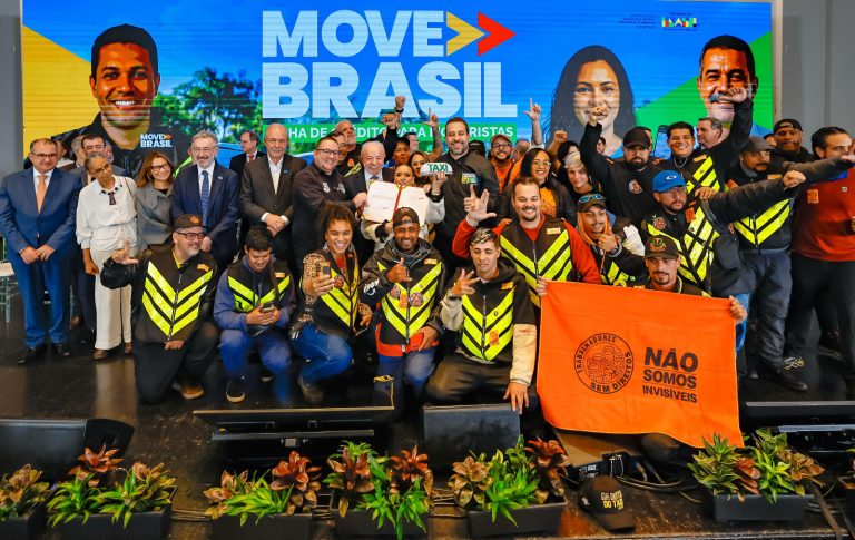 Fruto da mobilização da categoria, o Move Brasil oferece crédito para renovação de frota, juros reduzidos e melhores condições para motoristas por aplicativo